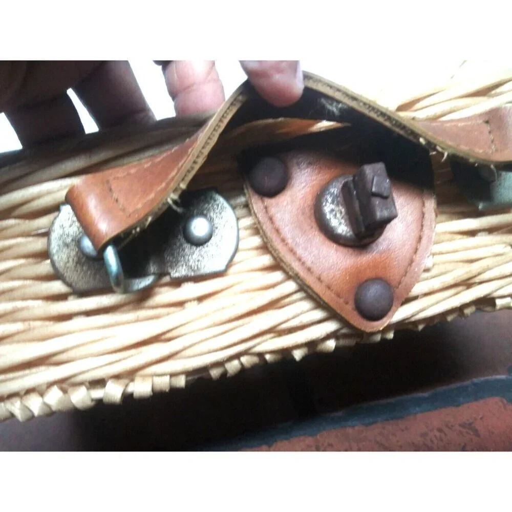 N/A vintage wicker
